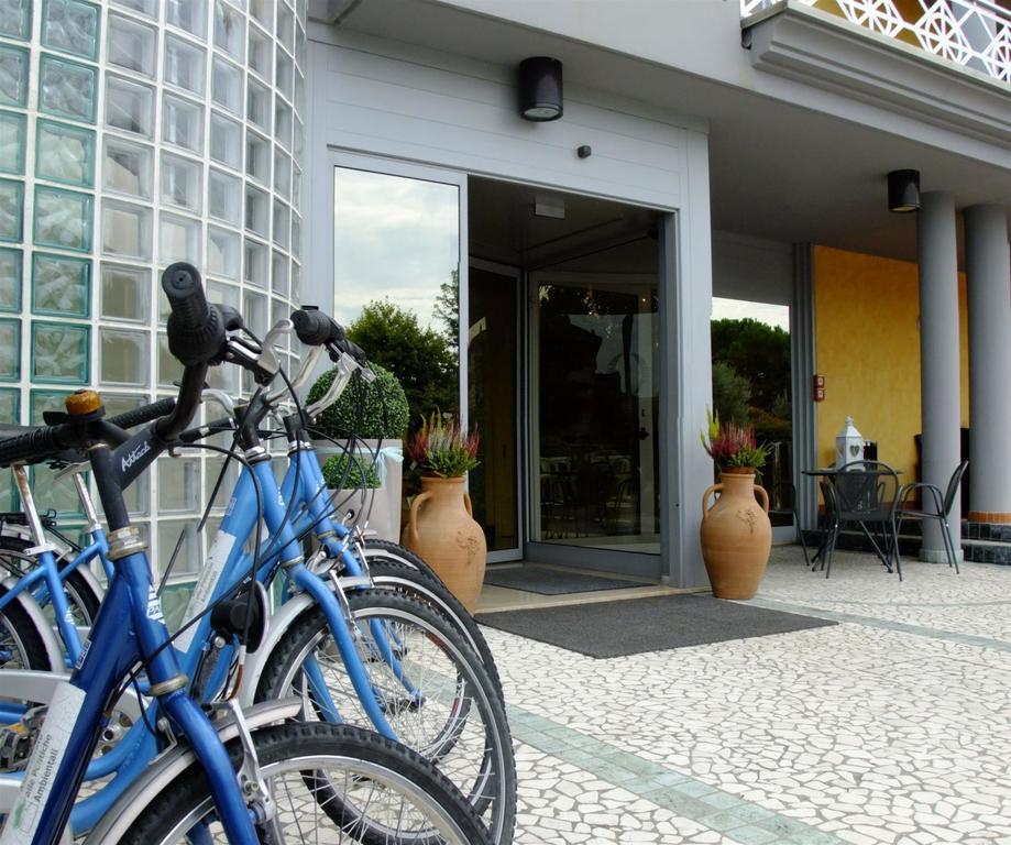 Hotel Ambra Куарто-д'Альтино Экстерьер фото